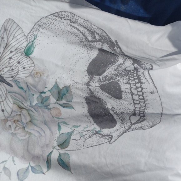 Modelo Black Hoodie with Lion Logo&Crew Neck t shirt - Picture 6 of 7